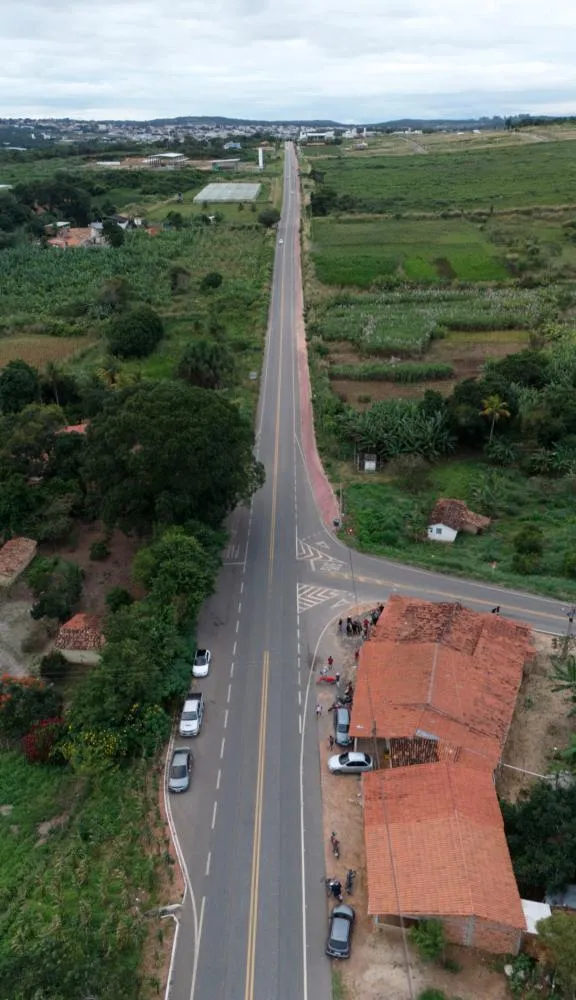 Moradores do Sítio Picadinha protestam na CE-187 e cobram redutores de velocidade após acidente fatal